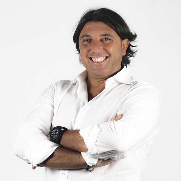 <strong>Francesco Russo</strong> <br>Cofounder & International Sales Management